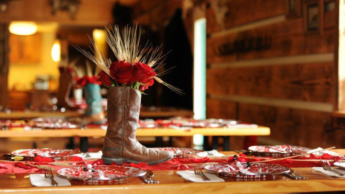 Saddleback Ranch Place Settings