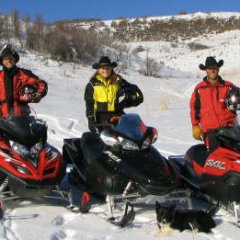 Snowmobiling-Tours-of-Steamboat